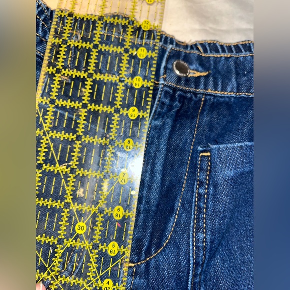 Woman’s Zara High Waisted Jeans 🌵4 - Picture 8 of 9